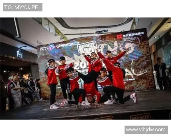 街舞纪实：见证北京街舞队从传统到现代的华丽转型之旅