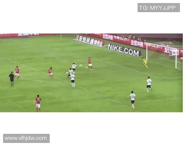 广州足球队快攻战术深度分析与战术执行探讨 广州足球队快攻战术深度分析与战术执行探讨